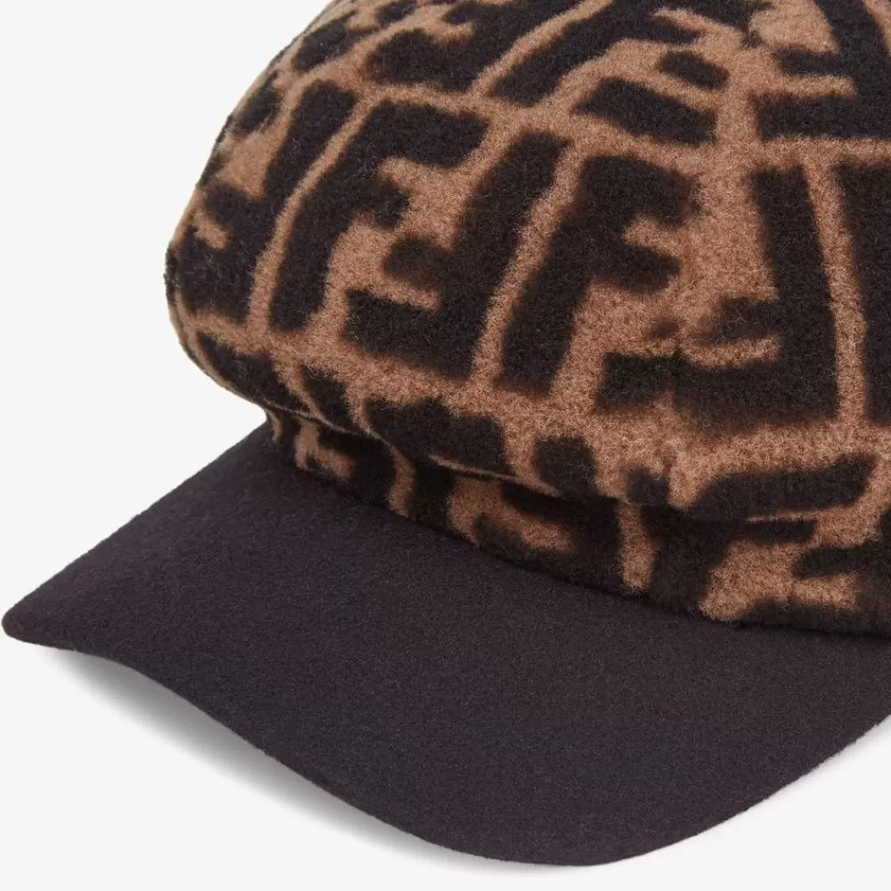 Cappelli E Guanti>Fendi Baseball Cap In Shearling Marrone