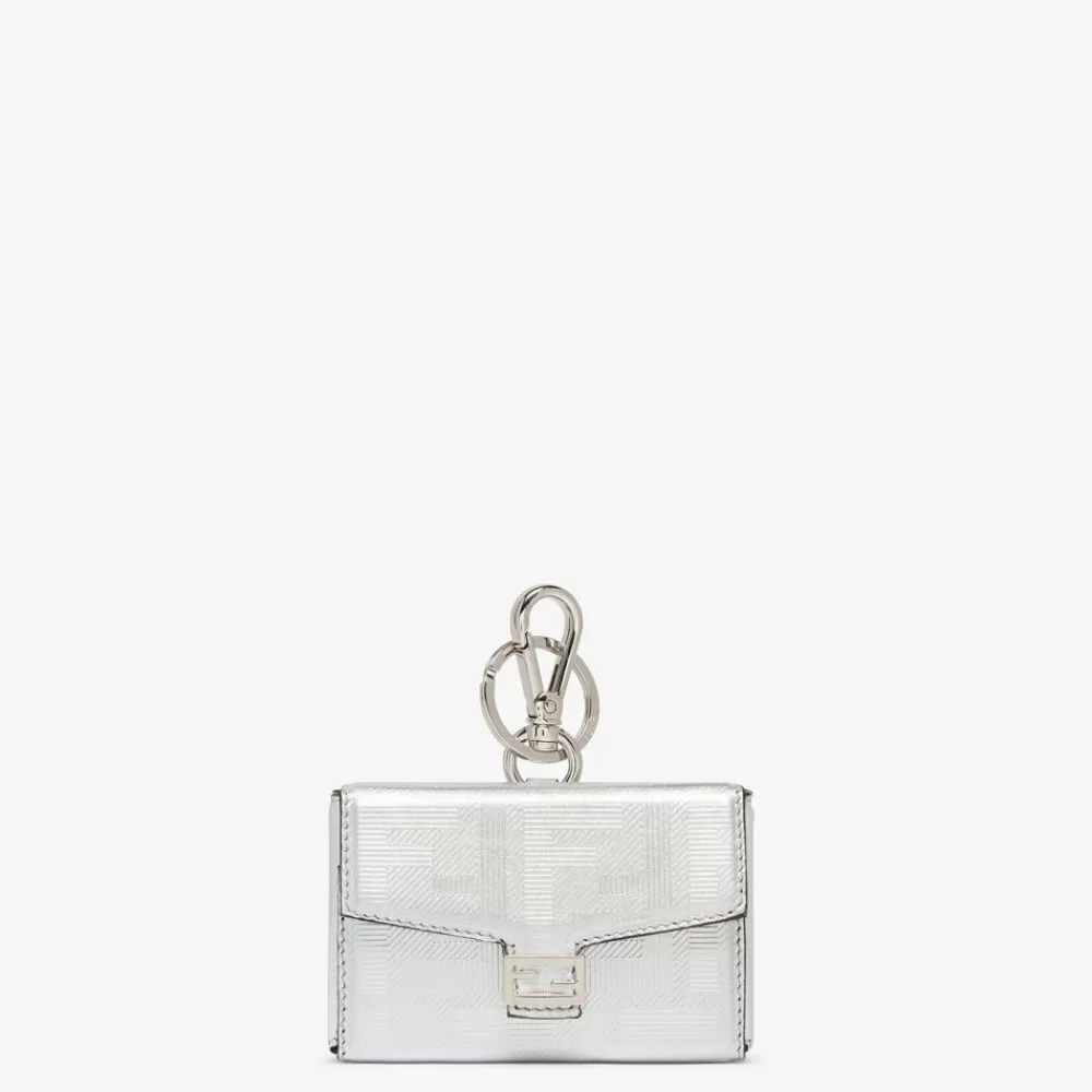 Viaggi E Lifestyle>Fendi Charm In Pelle Laminata Argento