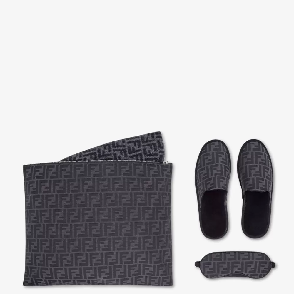 Viaggi E Lifestyle>Fendi Set Da Viaggio In Jersey Nero
